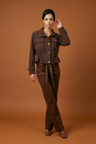 Vest in lichte alcantara met knoopsluiting in marine, bruin, beige of camel